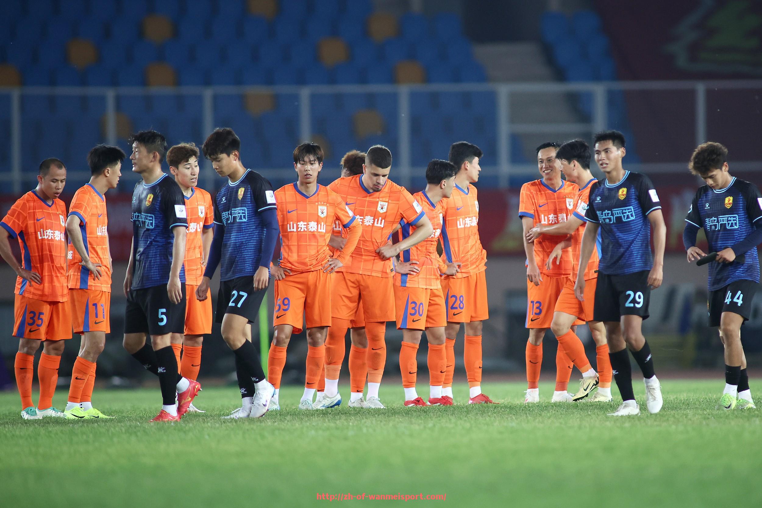 完美体育app-英超的冰岛球员在联赛中的表现及意义探讨