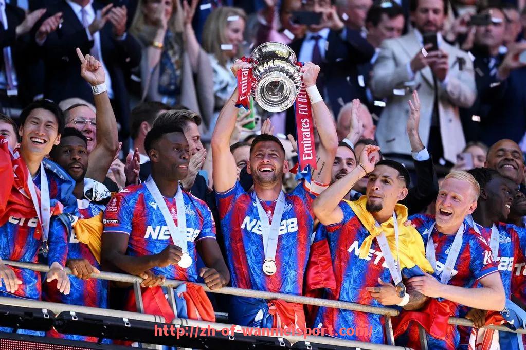 完美体育app-英超球衣店铺推荐及购买攻略